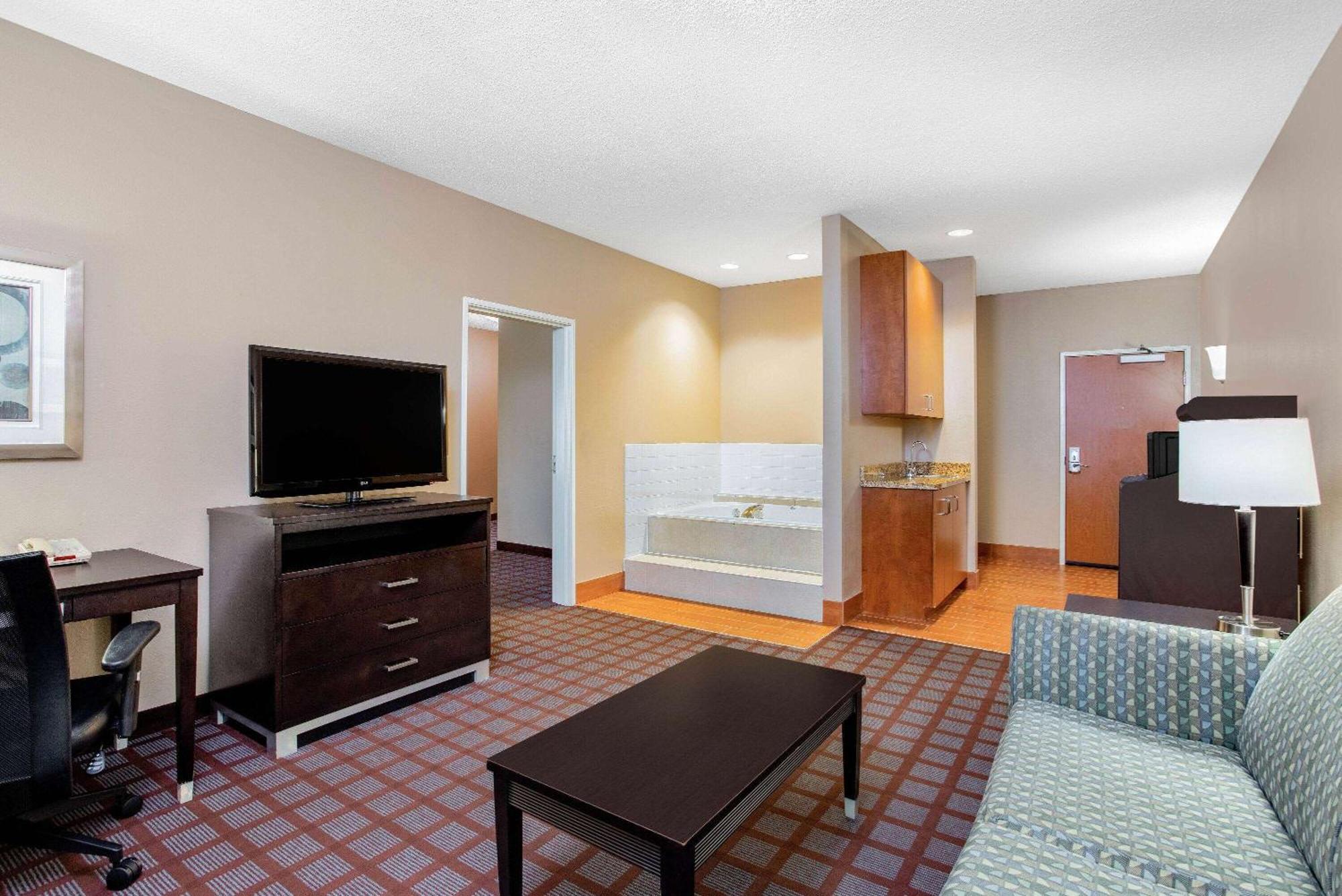 Hotel La Quinta By Wyndham Indianapolis Airport Plainfield Zewnętrze zdjęcie