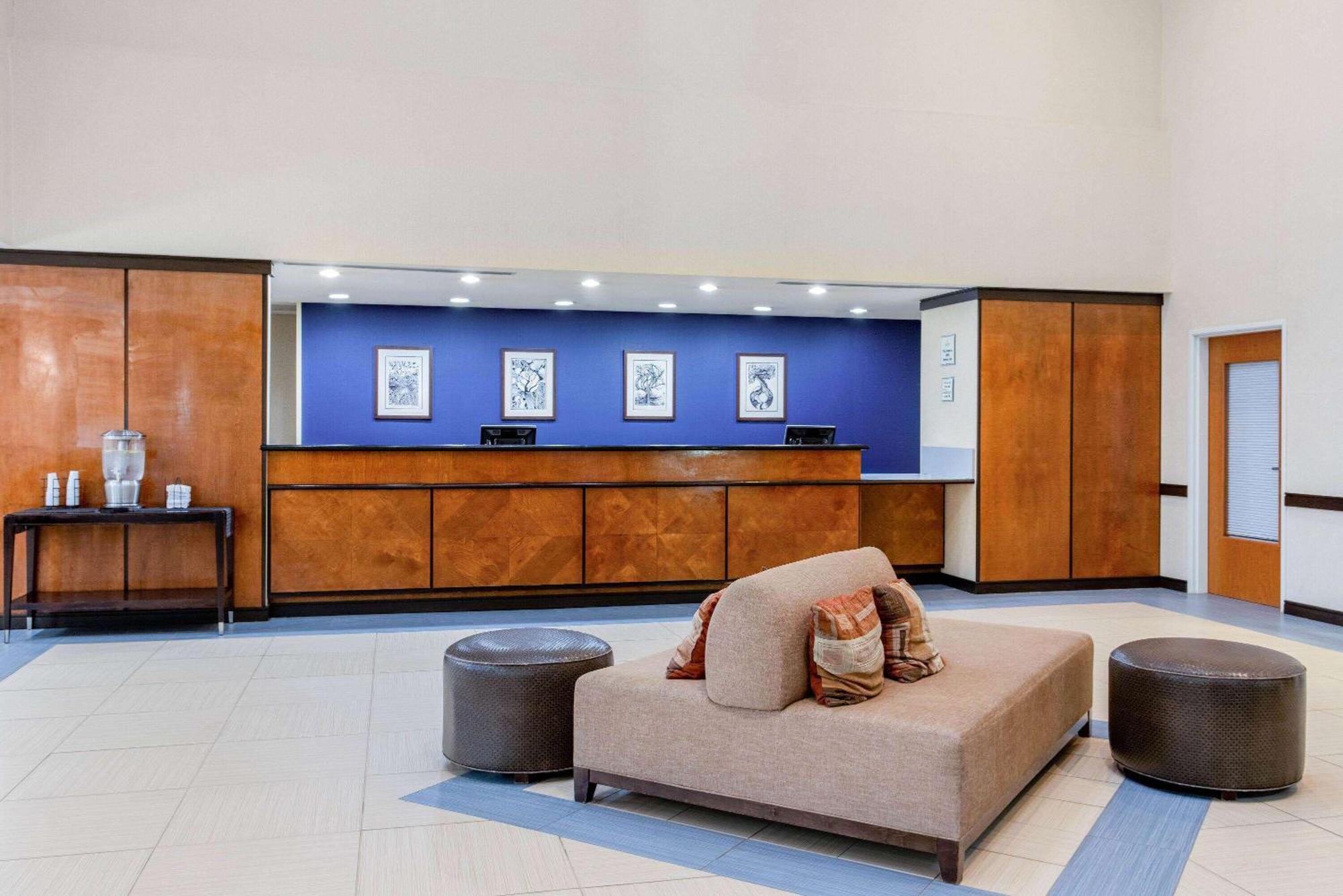 Hotel La Quinta By Wyndham Indianapolis Airport Plainfield Zewnętrze zdjęcie